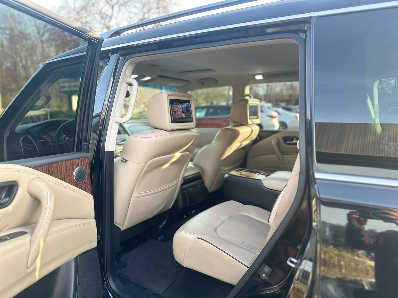 Nissan Armada Platinum 2WD 2017