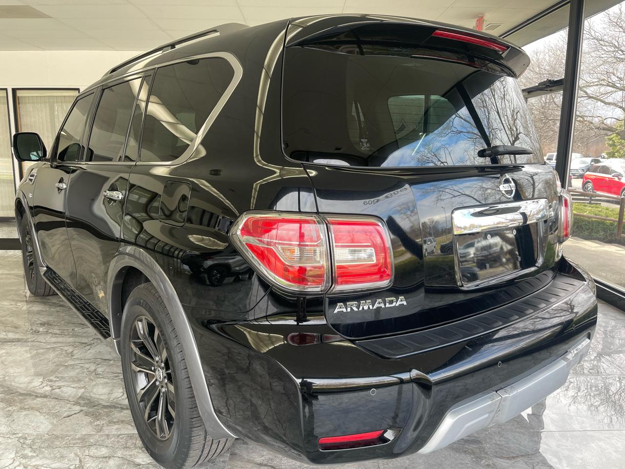 Nissan Armada Platinum 2WD 2017