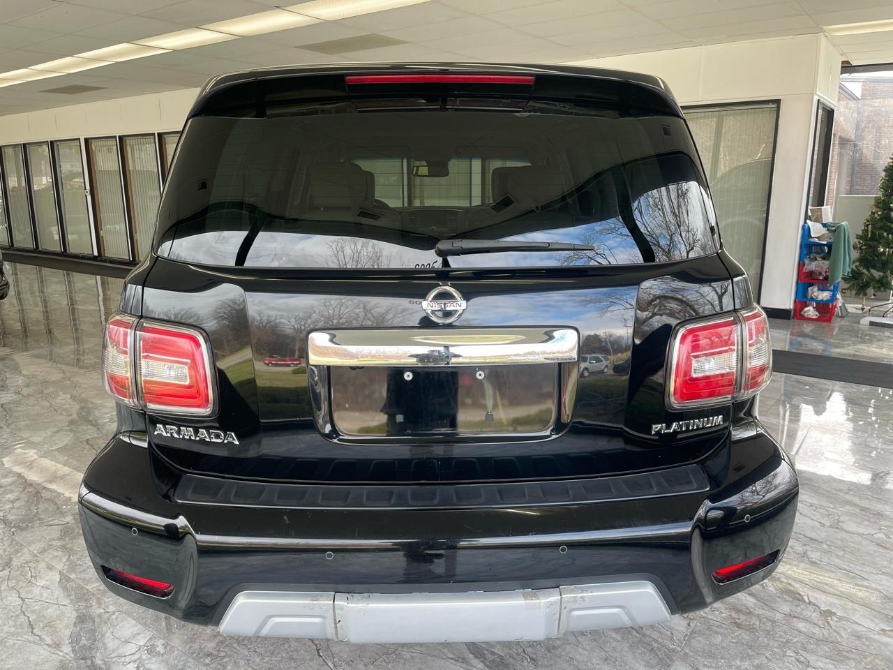 Nissan Armada Platinum 2WD 2017