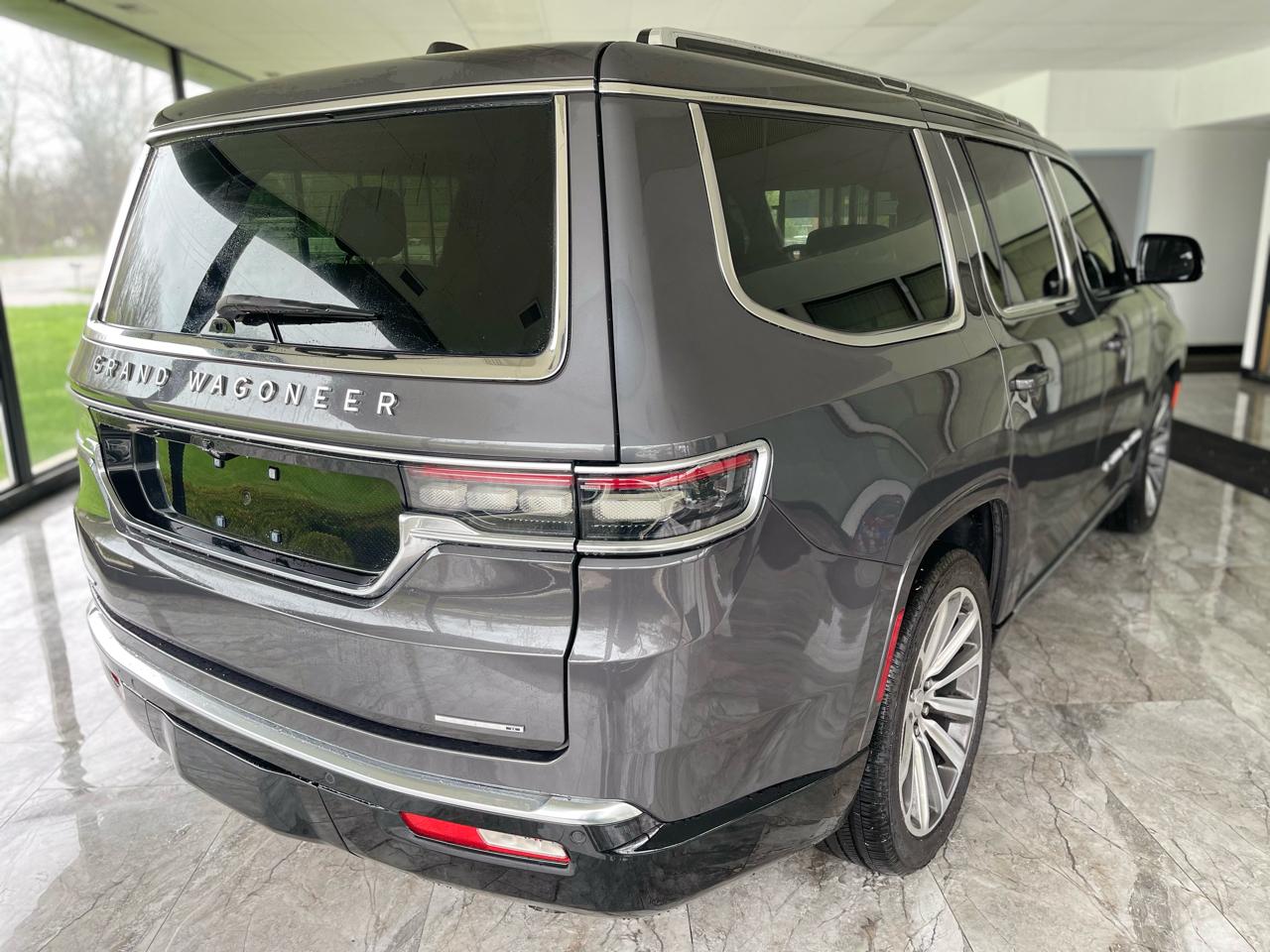 Jeep Grand Wagoneer Series II 4WD 2022