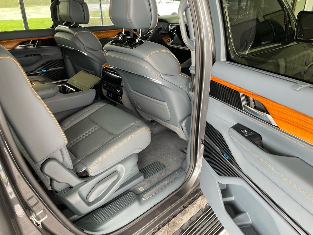 Jeep Grand Wagoneer Series II 4WD 2022