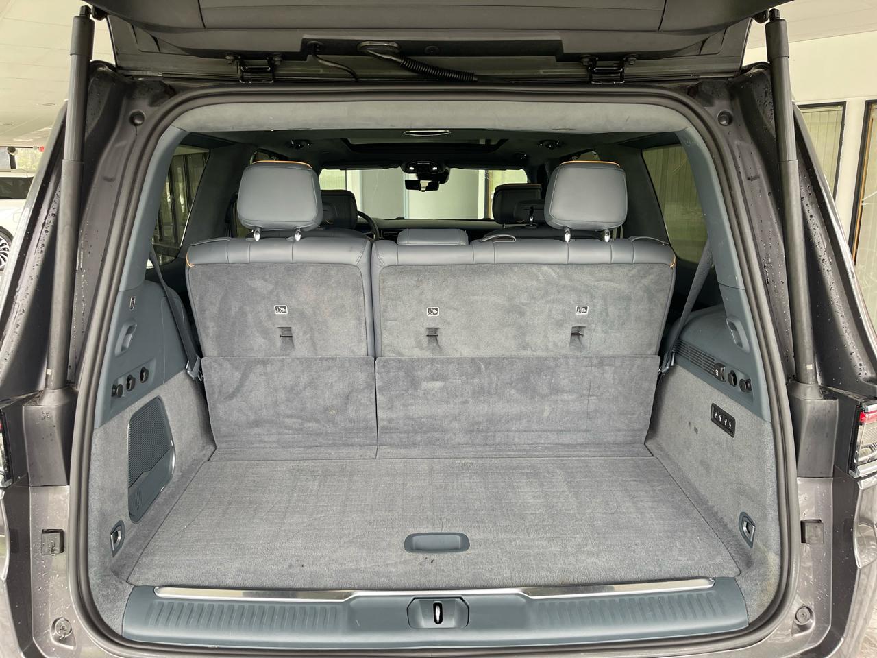 Jeep Grand Wagoneer Series II 4WD 2022