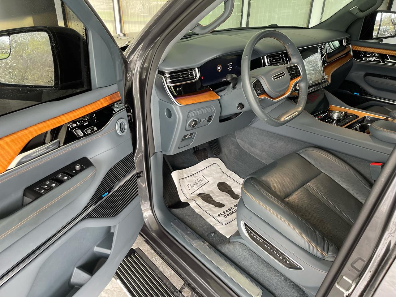 Jeep Grand Wagoneer Series II 4WD 2022