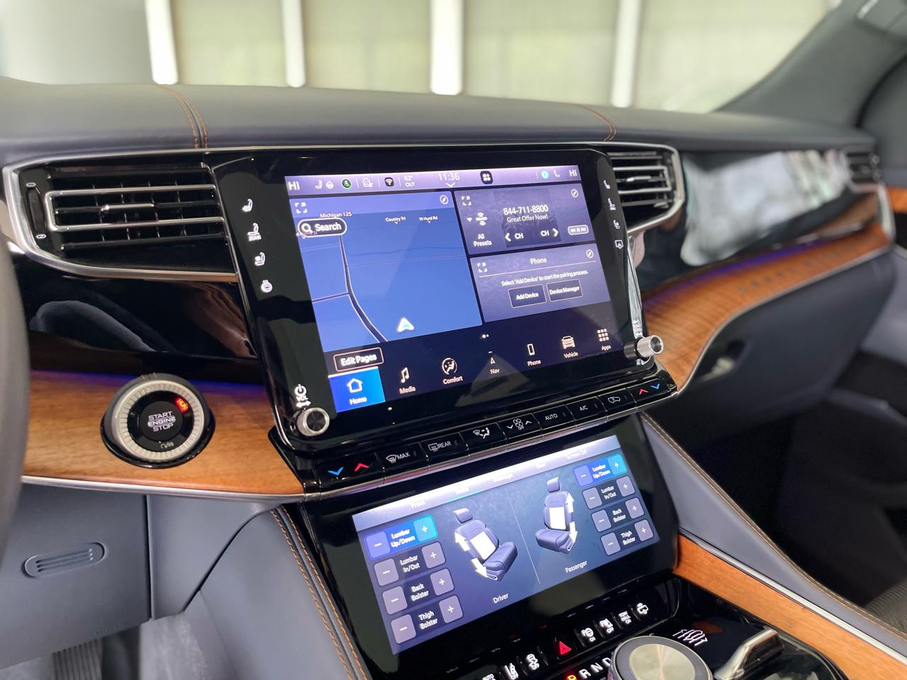 Jeep Grand Wagoneer Series II 4WD 2022