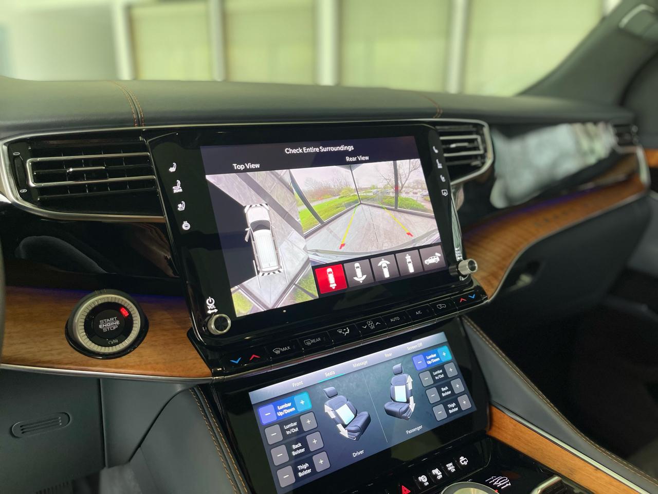 Jeep Grand Wagoneer Series II 4WD 2022