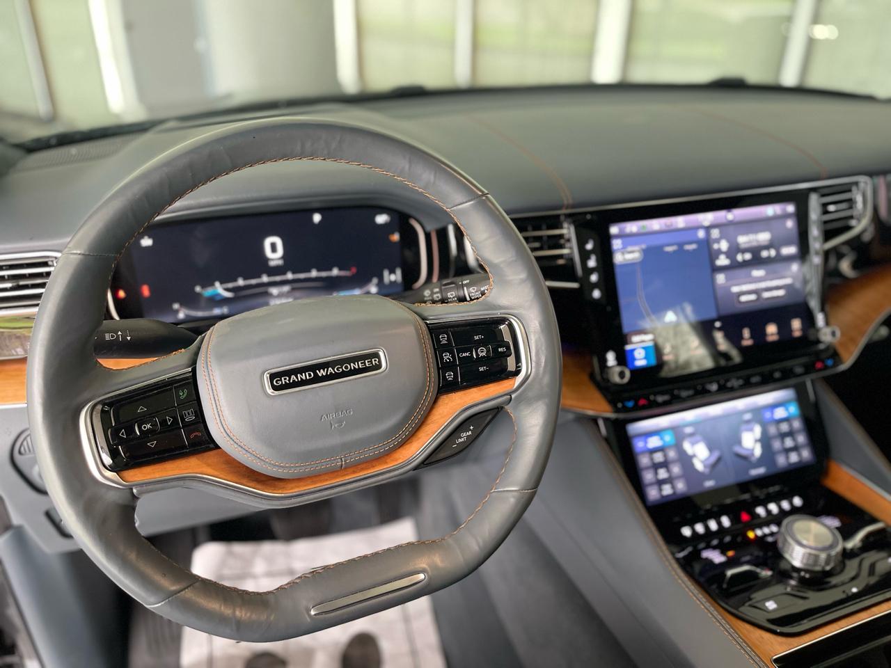 Jeep Grand Wagoneer Series II 4WD 2022