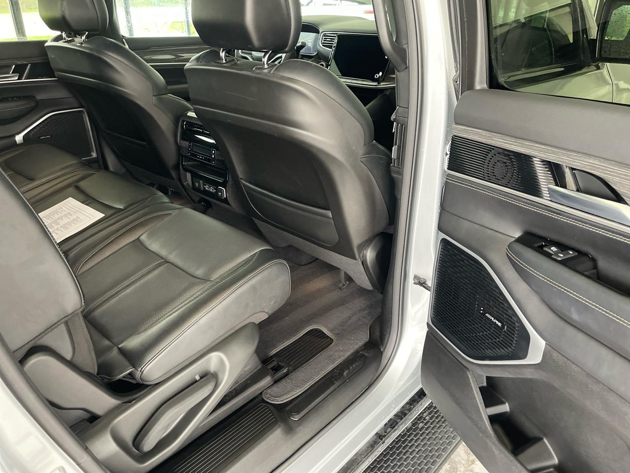 Jeep Wagoneer Series III 4WD 2022