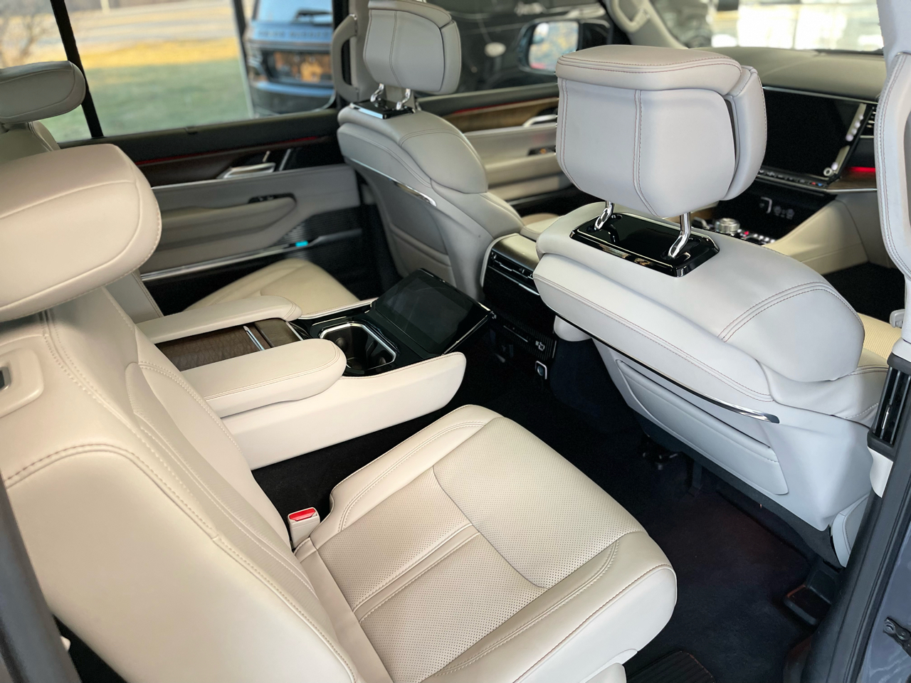 Jeep Grand Wagoneer Series I 4WD 2023