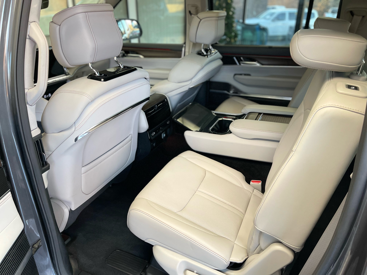 Jeep Grand Wagoneer Series I 4WD 2023