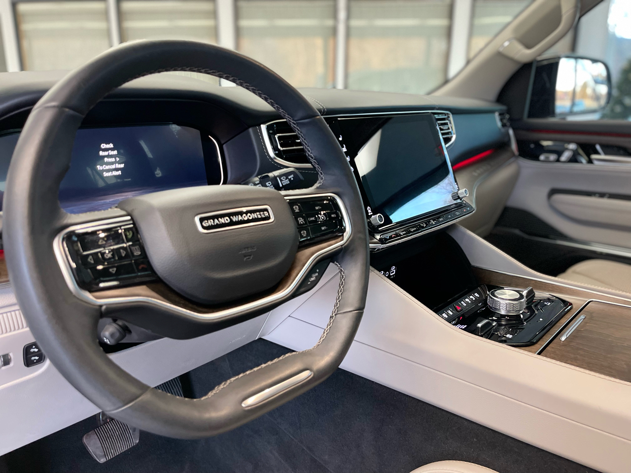 Jeep Grand Wagoneer Series I 4WD 2023