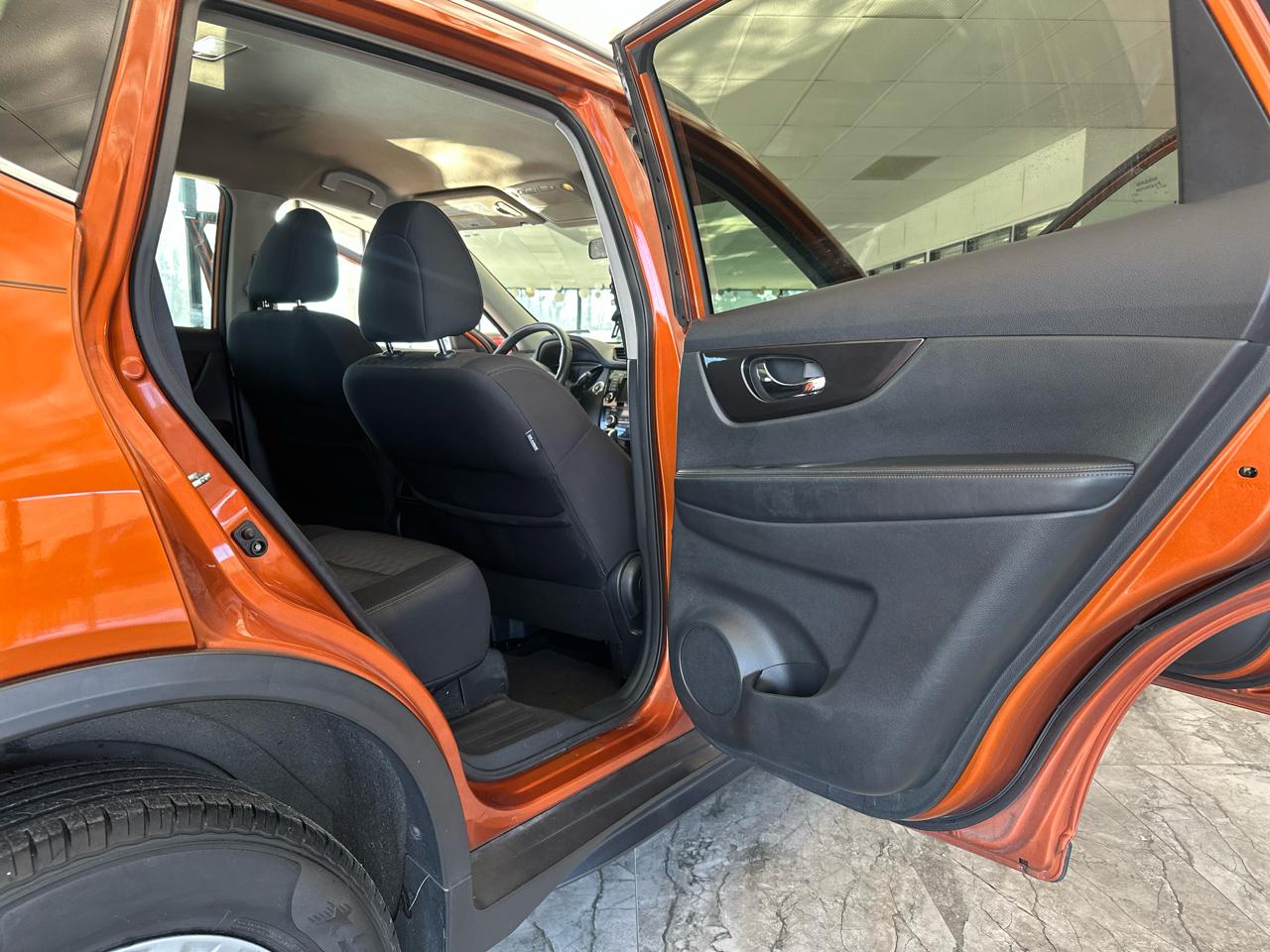 Nissan Rogue SV AWD 2018