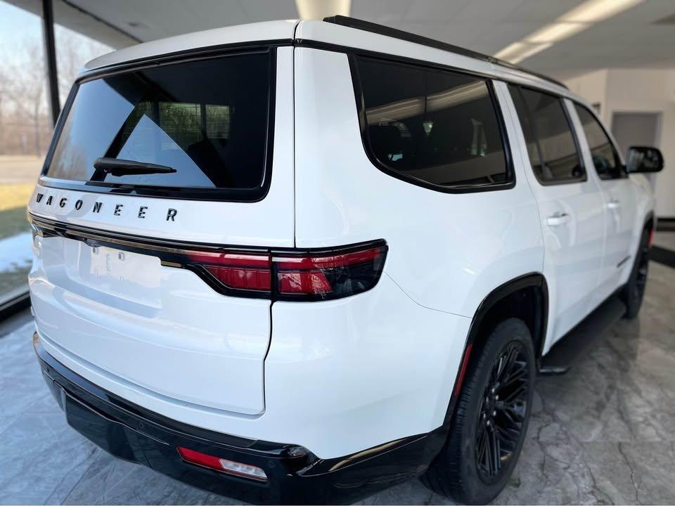 Jeep Wagoneer Series II 4WD 2023