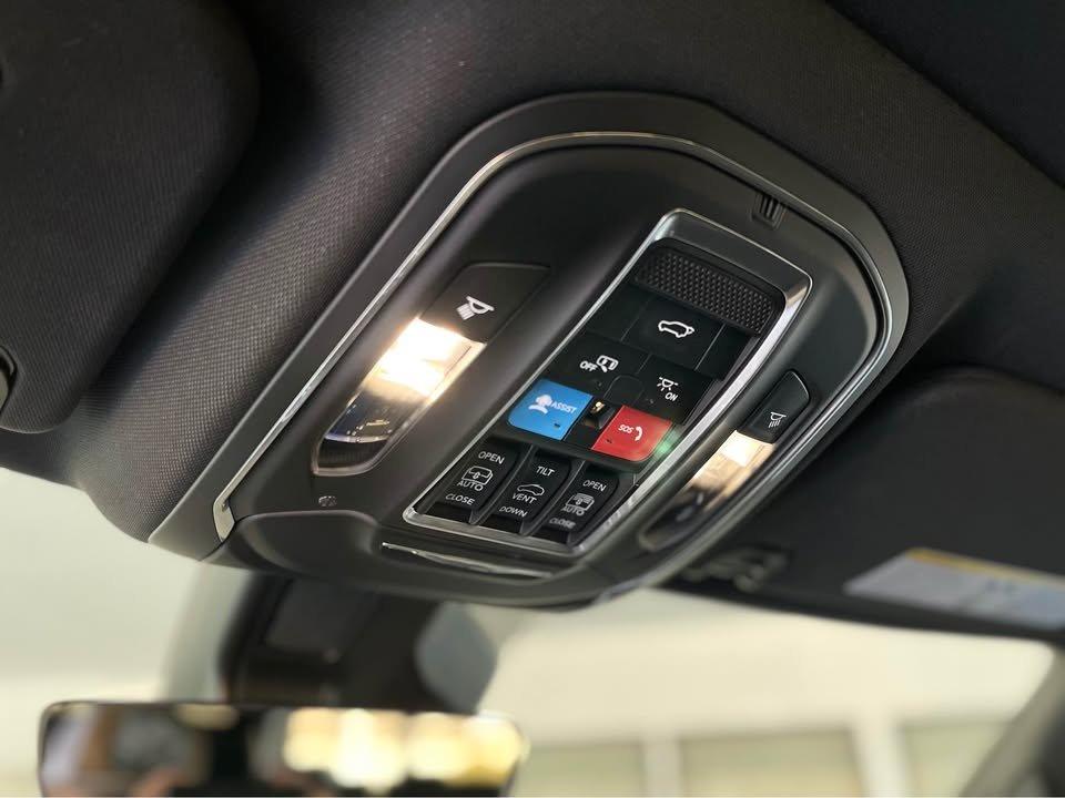 Jeep Wagoneer Series II 4WD 2023