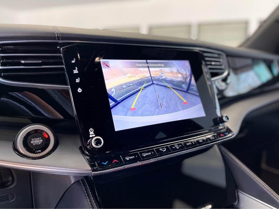 Jeep Wagoneer Series II 4WD 2023