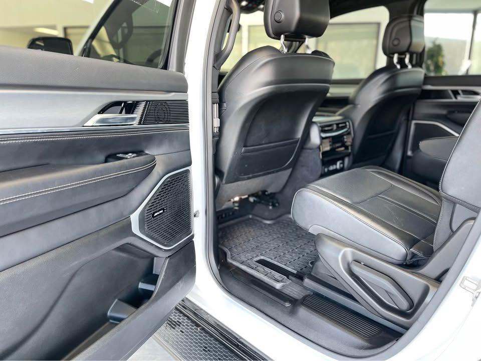 Jeep Wagoneer Series II 4WD 2023