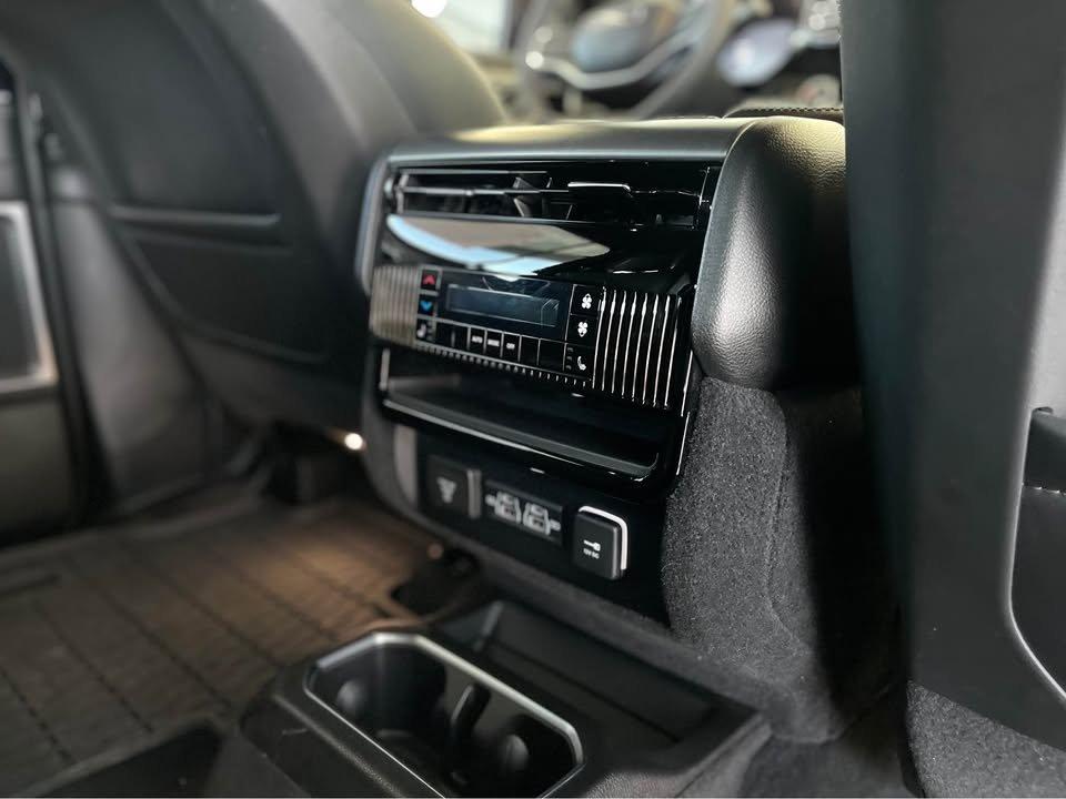 Jeep Wagoneer Series II 4WD 2023