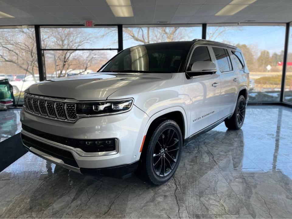 Jeep Grand Wagoneer Series II 4WD 2022
