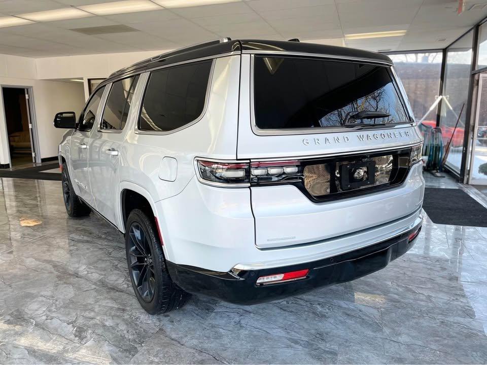 Jeep Grand Wagoneer Series II 4WD 2022