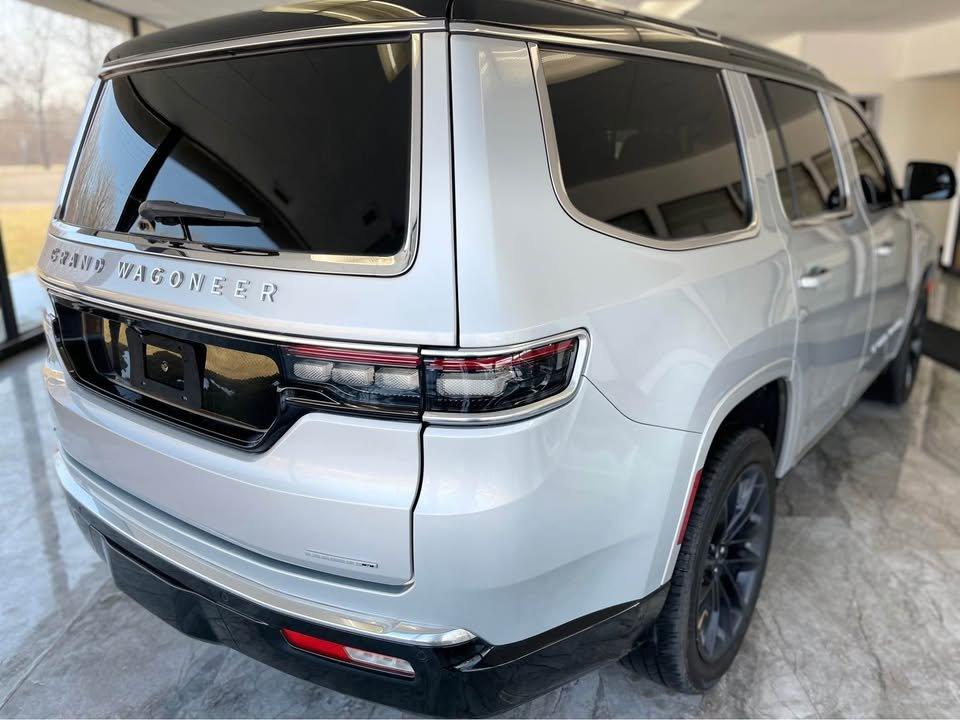 Jeep Grand Wagoneer Series II 4WD 2022