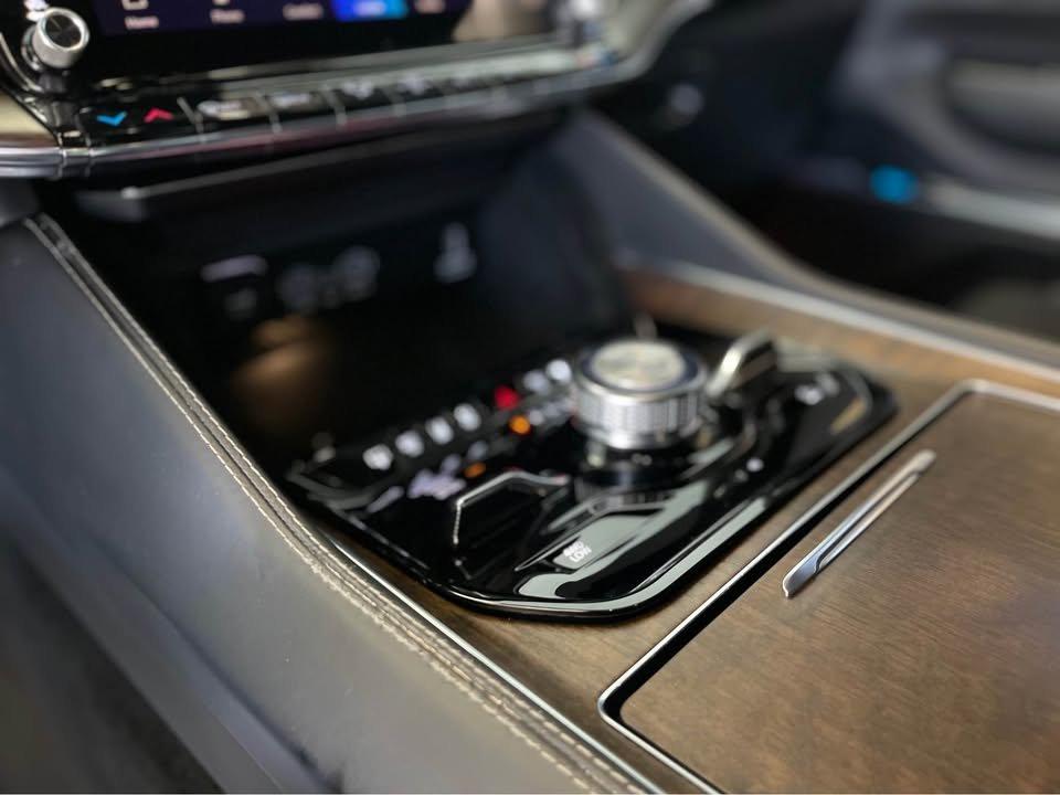 Jeep Grand Wagoneer Series II 4WD 2022