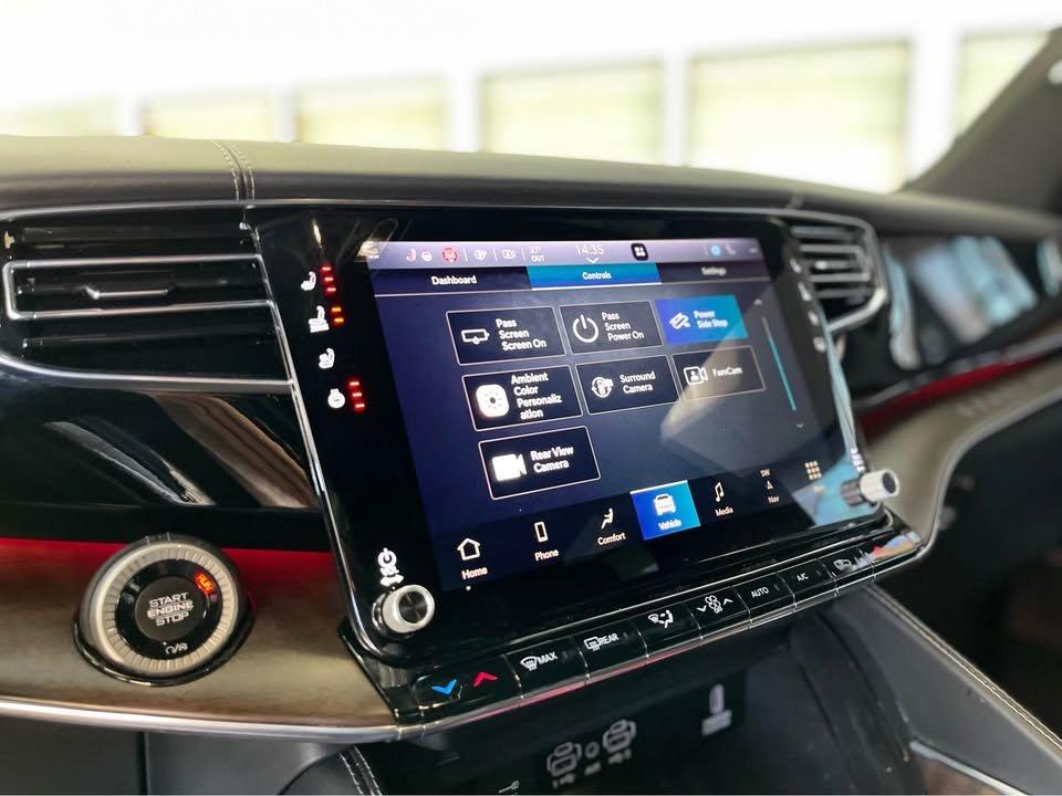 Jeep Grand Wagoneer Series II 4WD 2022