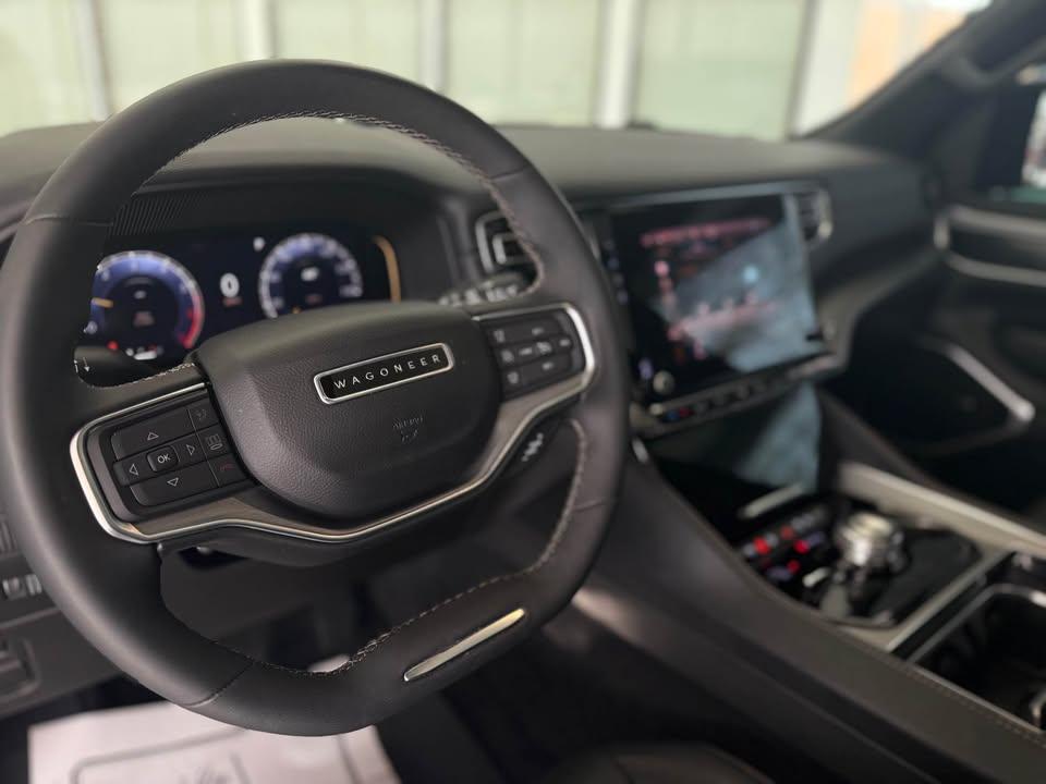 Jeep Wagoneer Series II 4WD 2023