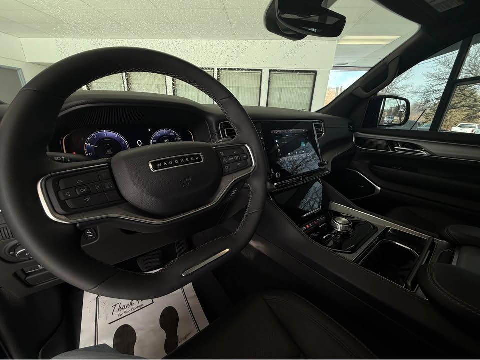 Jeep Wagoneer Series II 4WD 2023