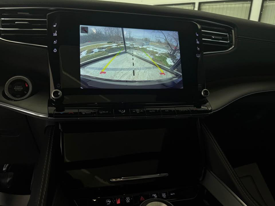 Jeep Wagoneer Series II 4WD 2023