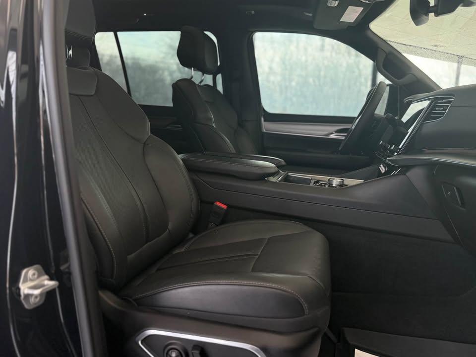 Jeep Wagoneer Series II 4WD 2023