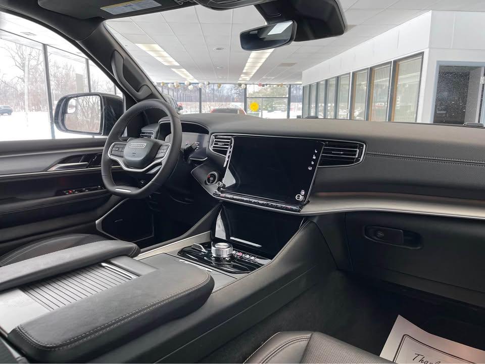 Jeep Wagoneer Series II 4WD 2025