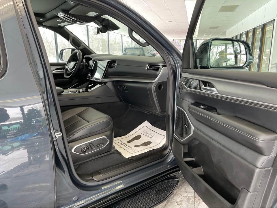 Jeep Wagoneer Series II 4WD 2025