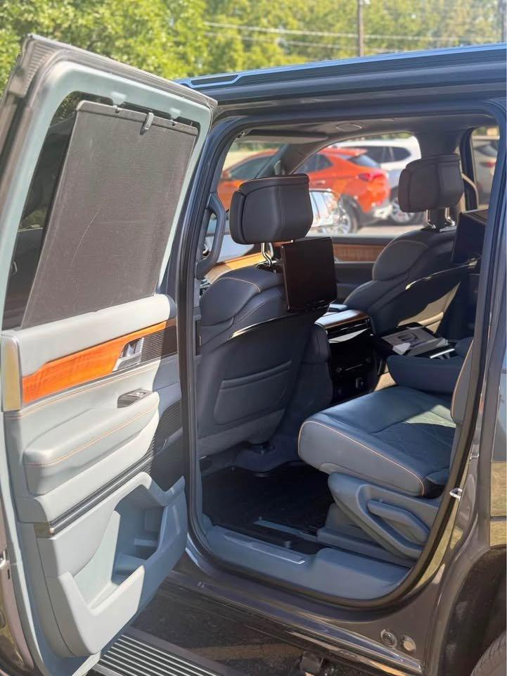 Jeep Grand Wagoneer Series II 4WD 2022