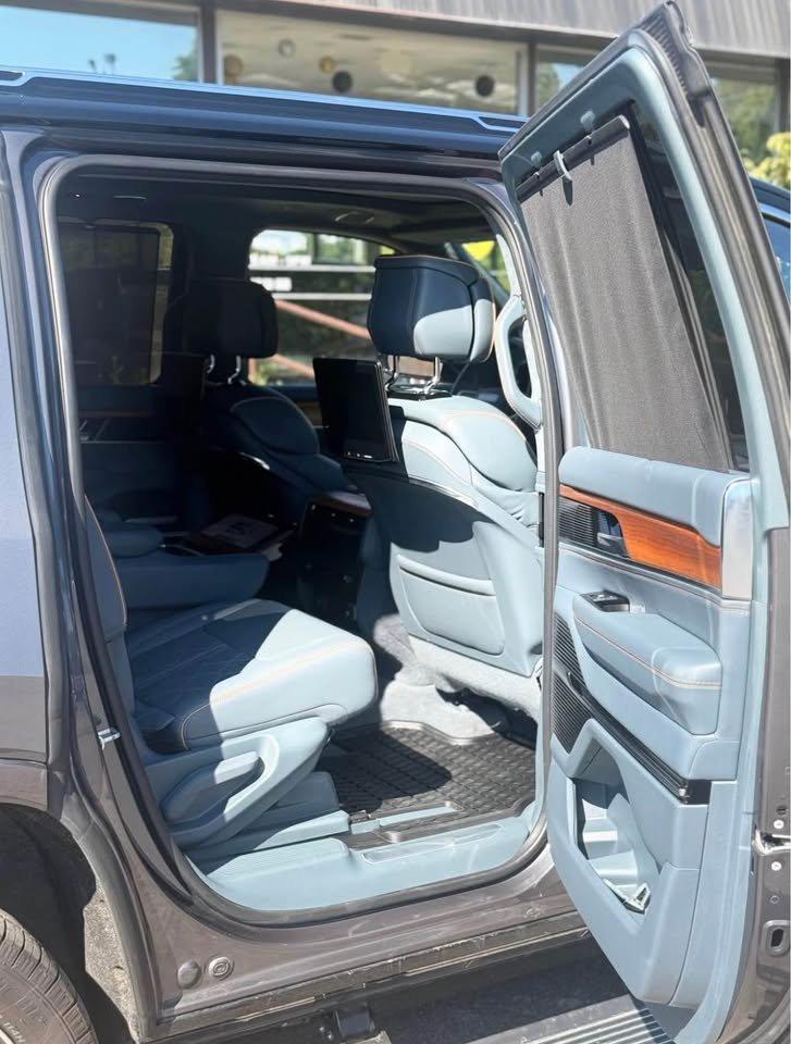 Jeep Grand Wagoneer Series II 4WD 2022