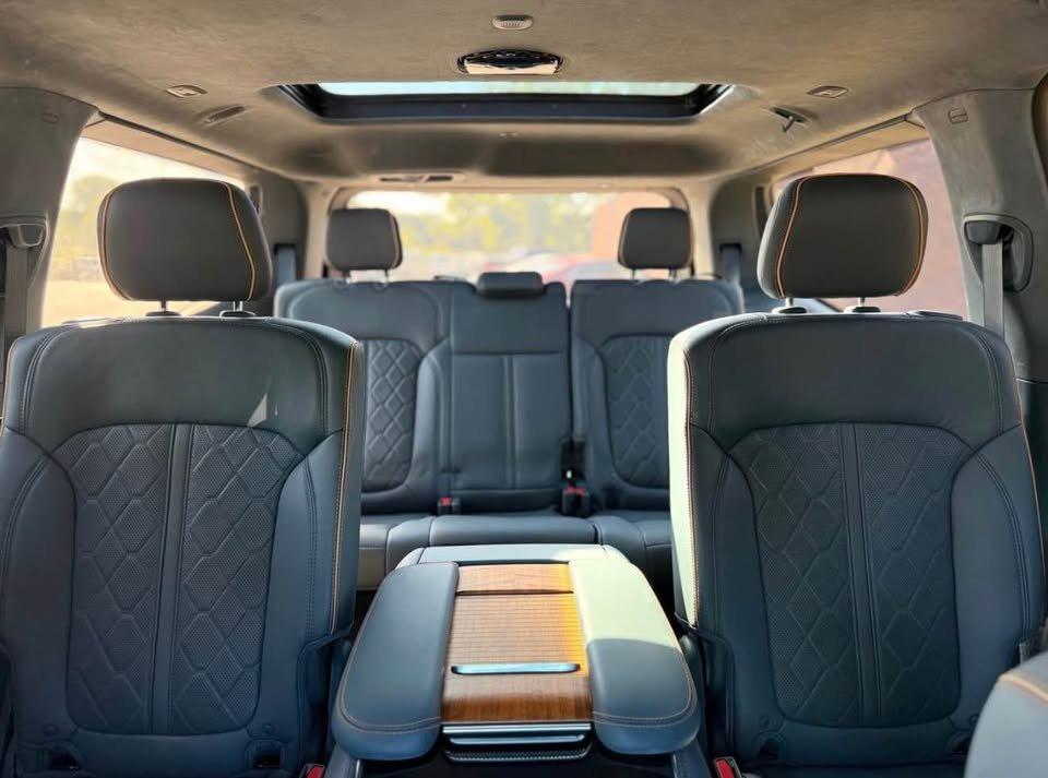 Jeep Grand Wagoneer Series II 4WD 2022