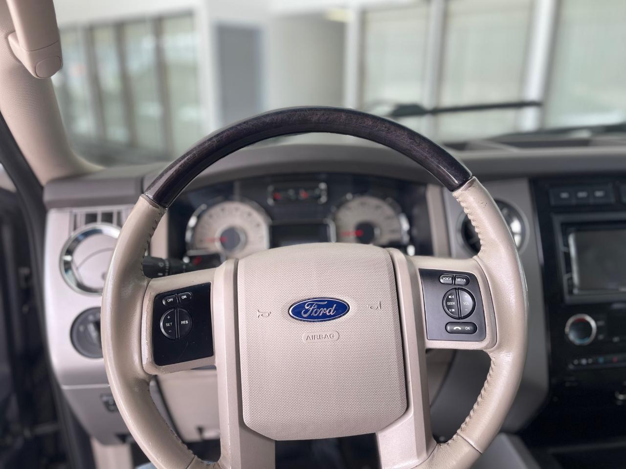 Ford Expedition Limited 4WD 2012