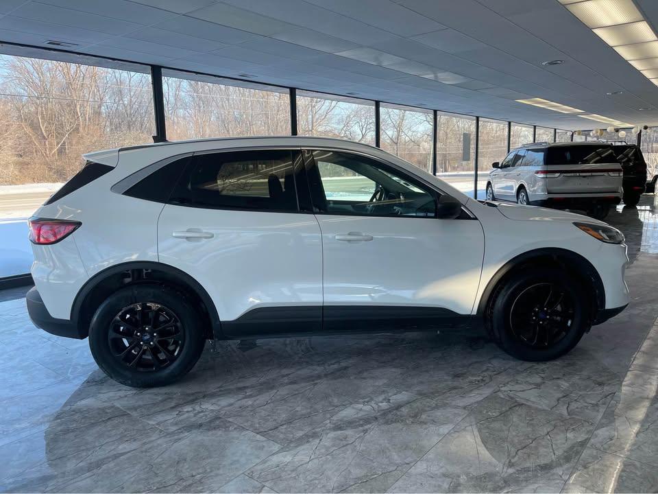 Ford Escape SE AWD 2022