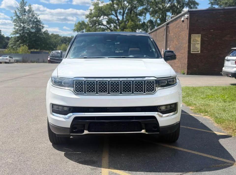 Jeep Grand Wagoneer Series II 4WD 2024