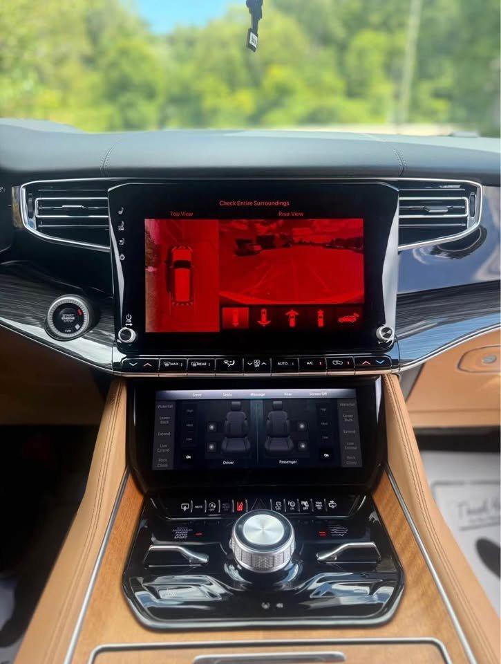 Jeep Grand Wagoneer Series II 4WD 2024