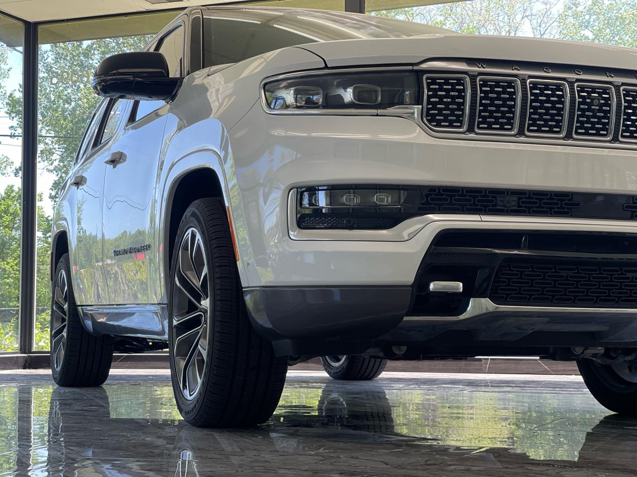 Jeep Grand Wagoneer Series II 4WD 2024