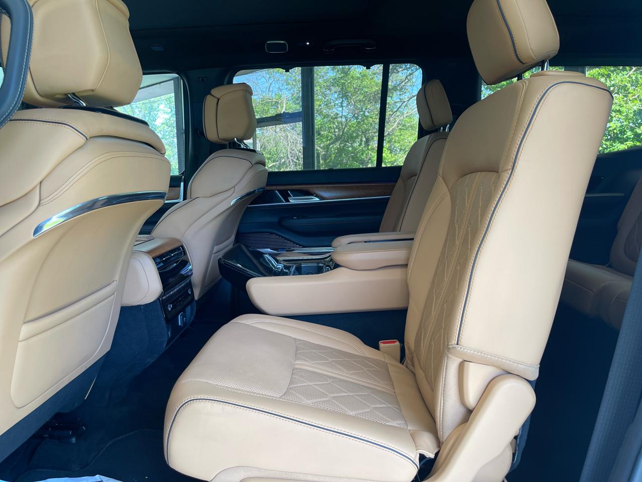 Jeep Grand Wagoneer Series II 4WD 2024