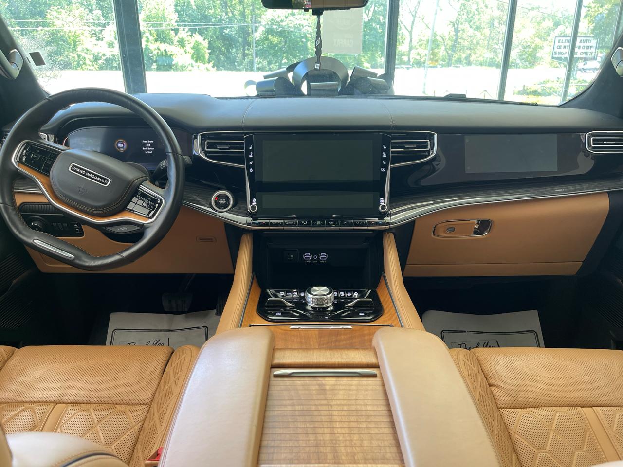 Jeep Grand Wagoneer Series II 4WD 2024