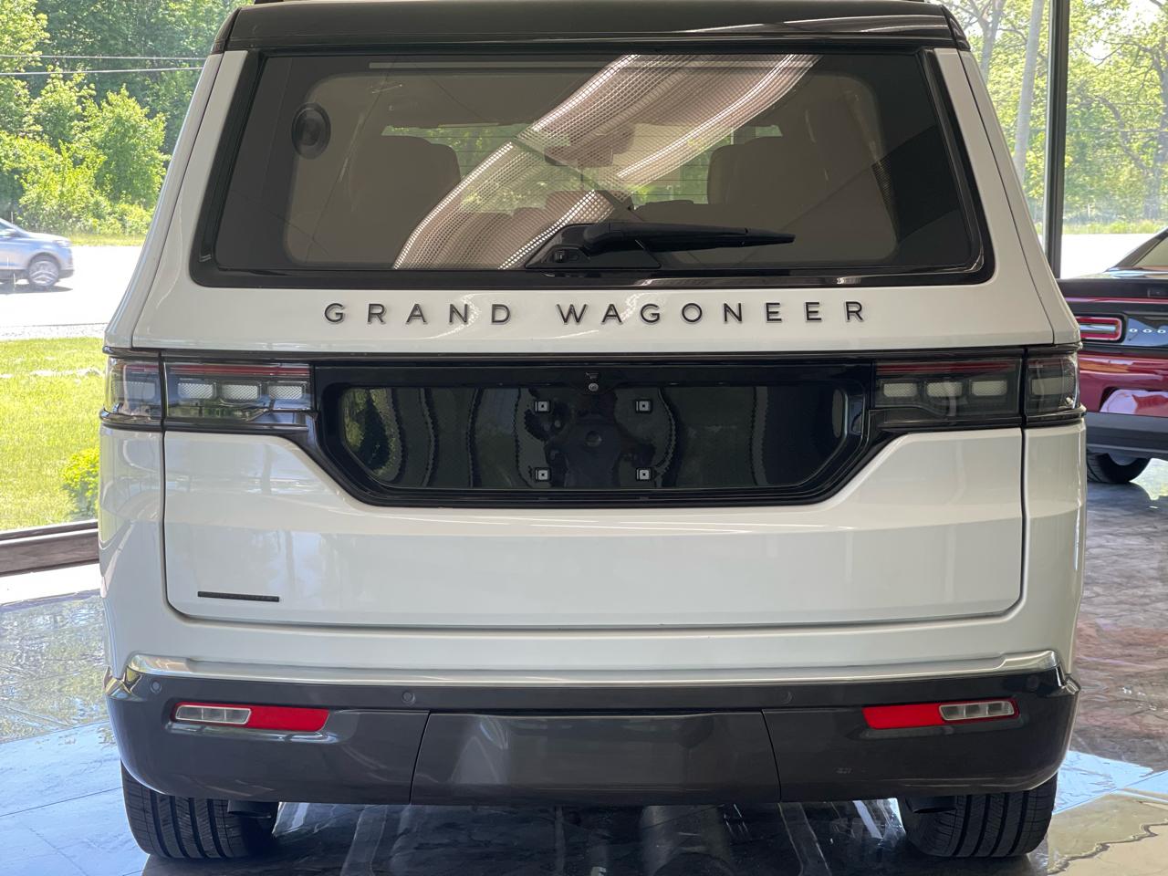Jeep Grand Wagoneer Series II 4WD 2024