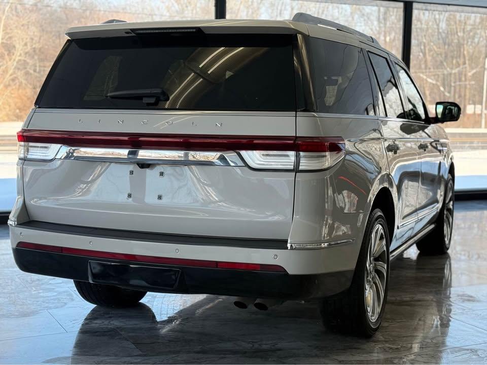 Lincoln Navigator Reserve 4WD 2023