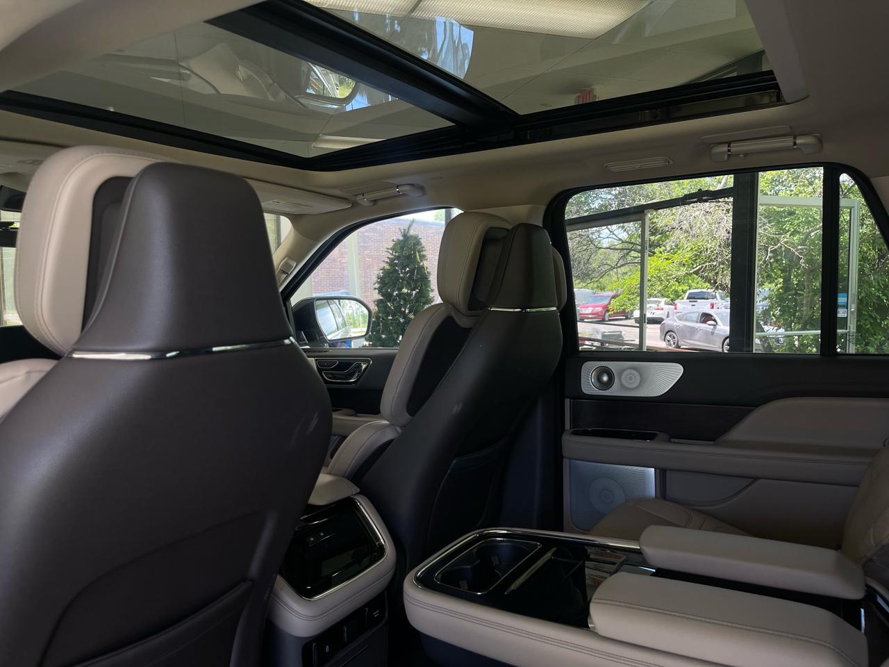 Lincoln Navigator Reserve 4WD 2023