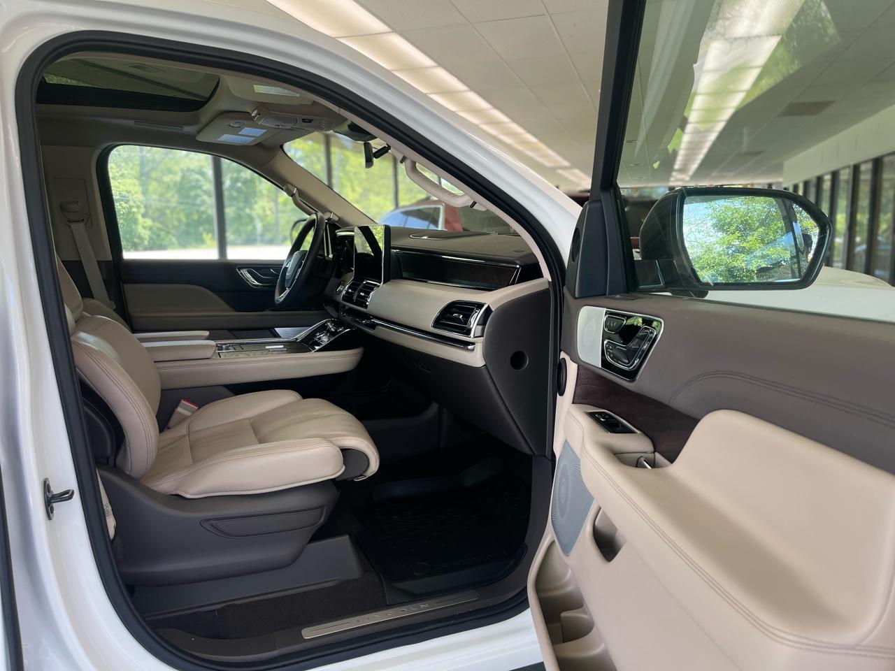 Lincoln Navigator Reserve 4WD 2023