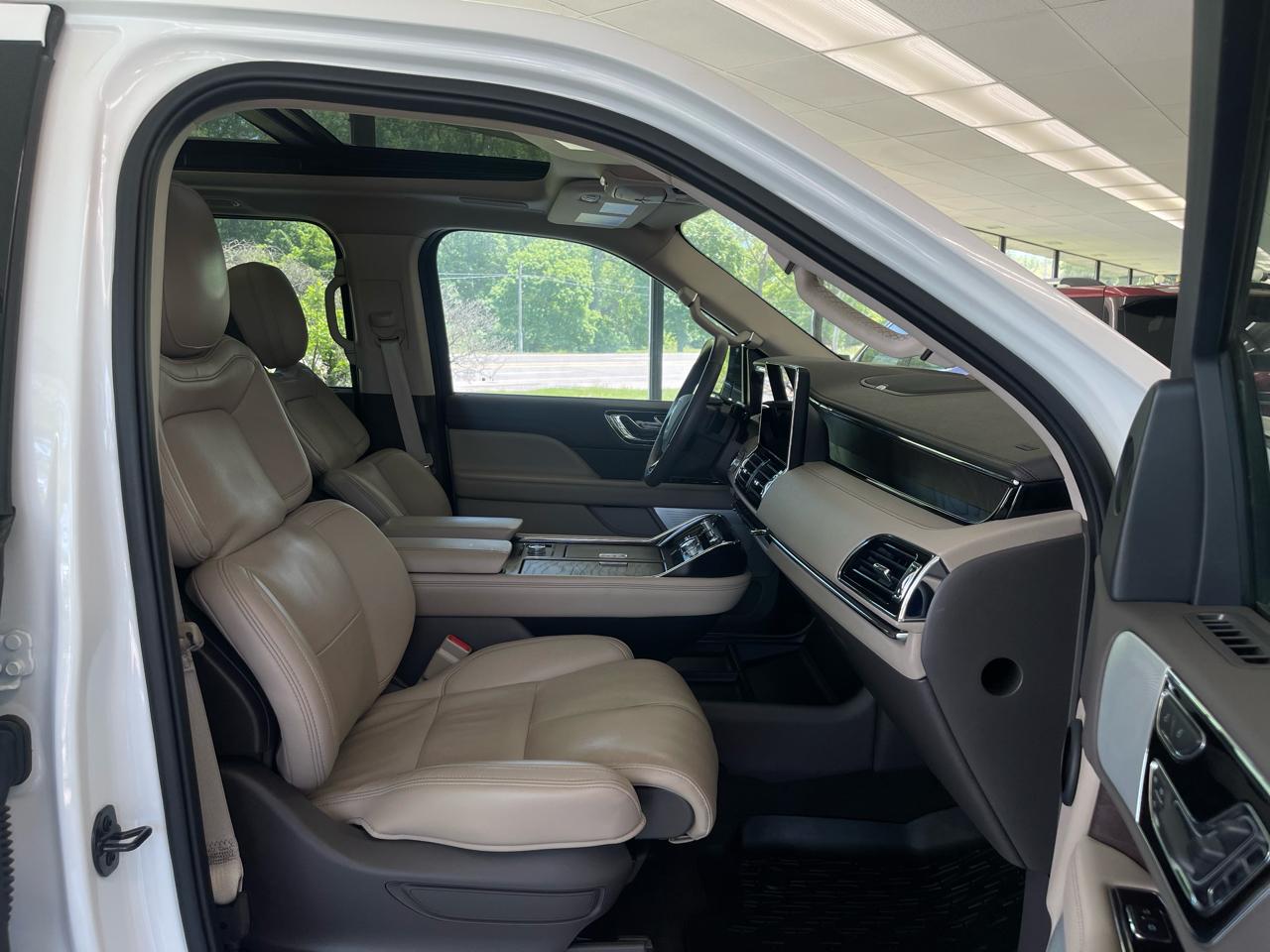 Lincoln Navigator Reserve 4WD 2023