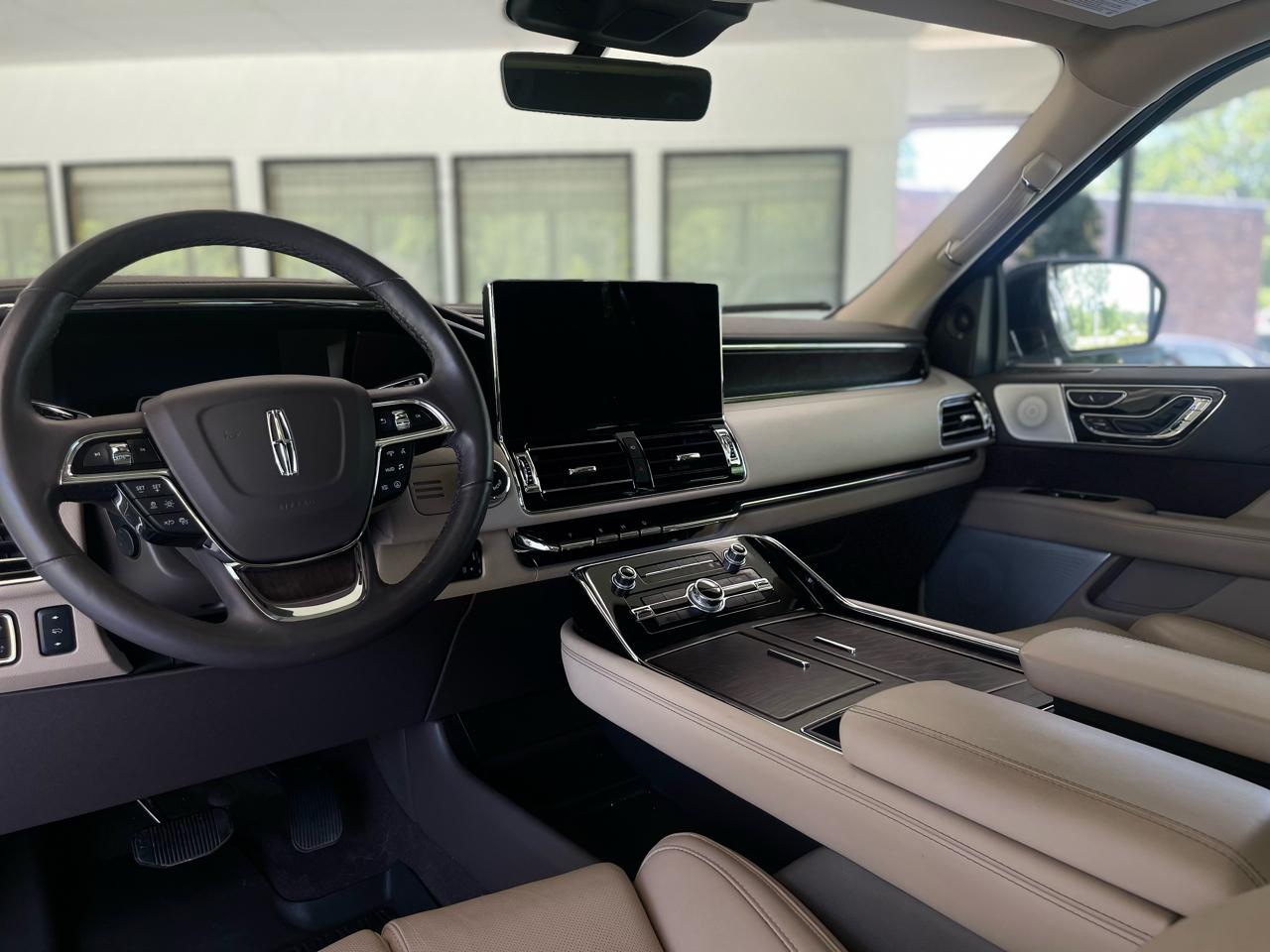 Lincoln Navigator Reserve 4WD 2023