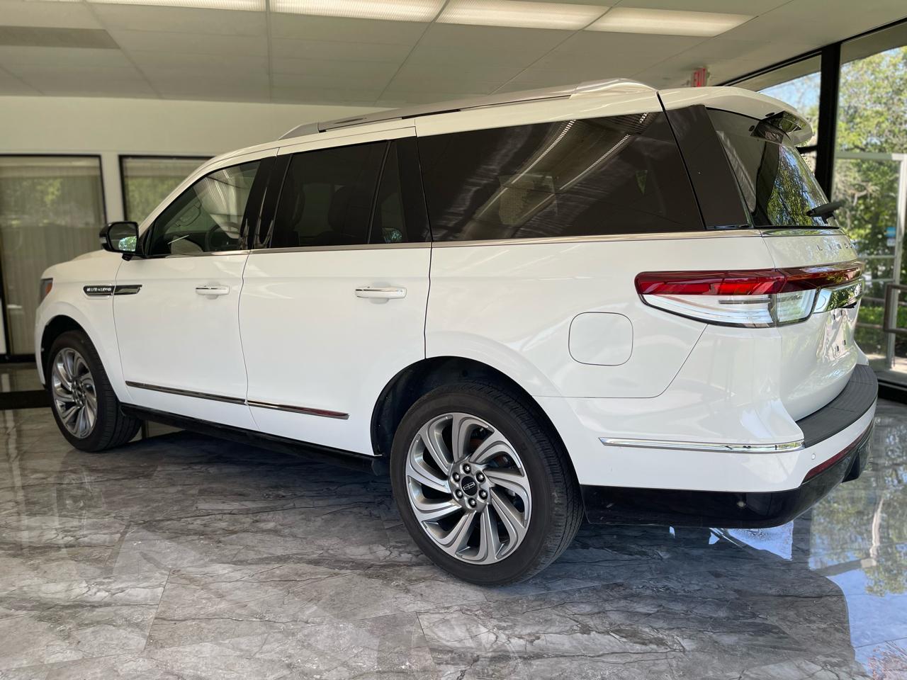 Lincoln Navigator Reserve 4WD 2023