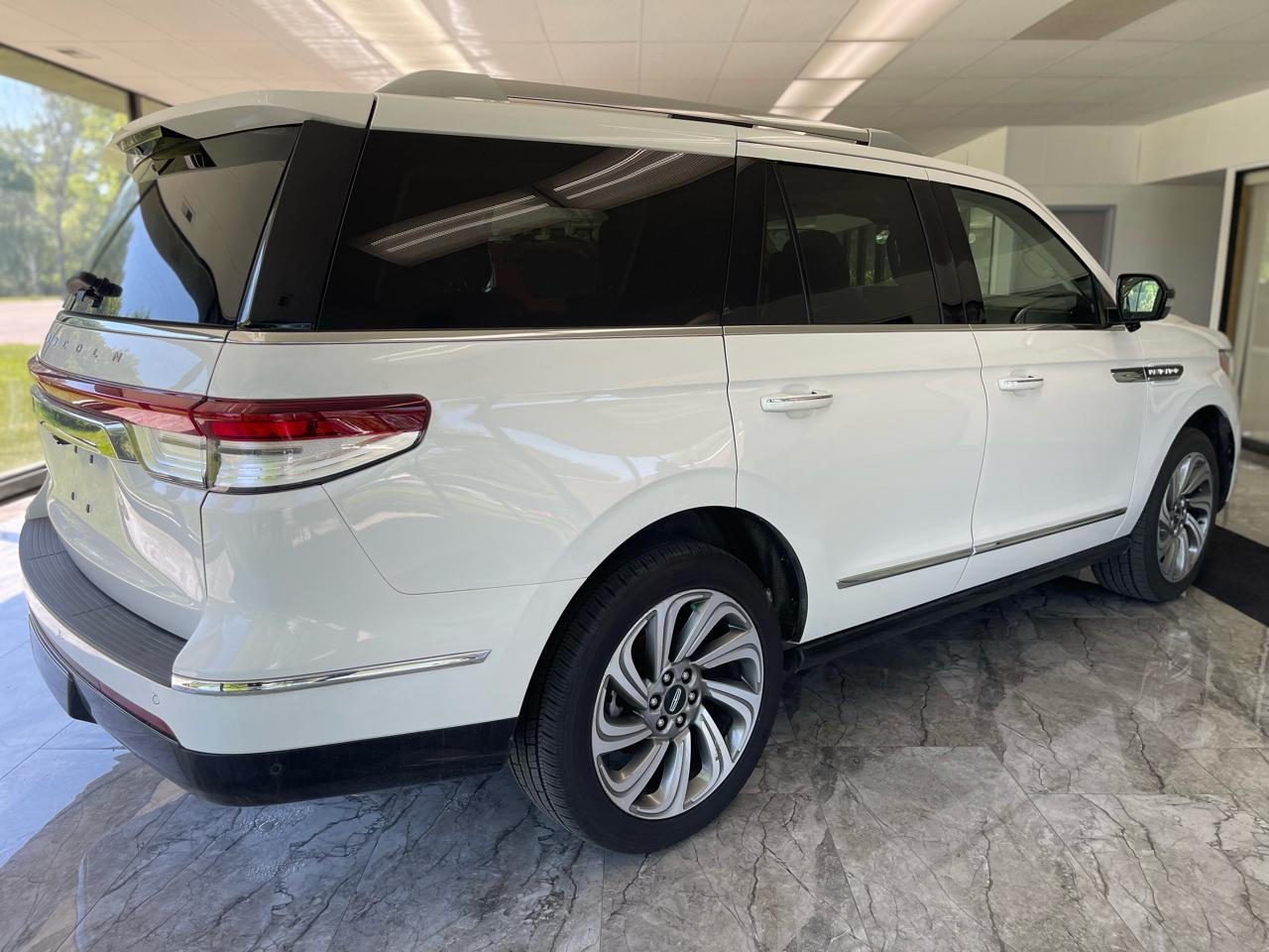Lincoln Navigator Reserve 4WD 2023