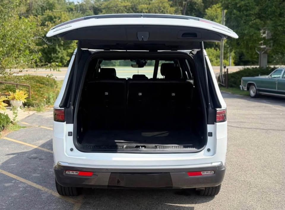 Jeep Wagoneer Series II 4WD 2022